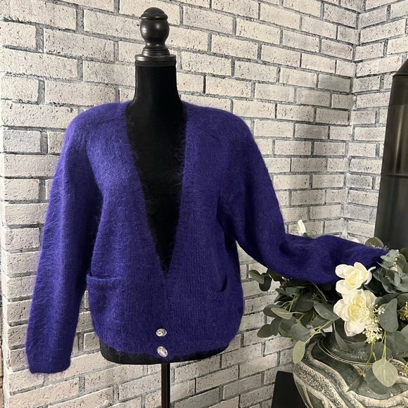 Jennifer Reed Knitted by Hand Cardigan Sweater - Picture 5 of 9